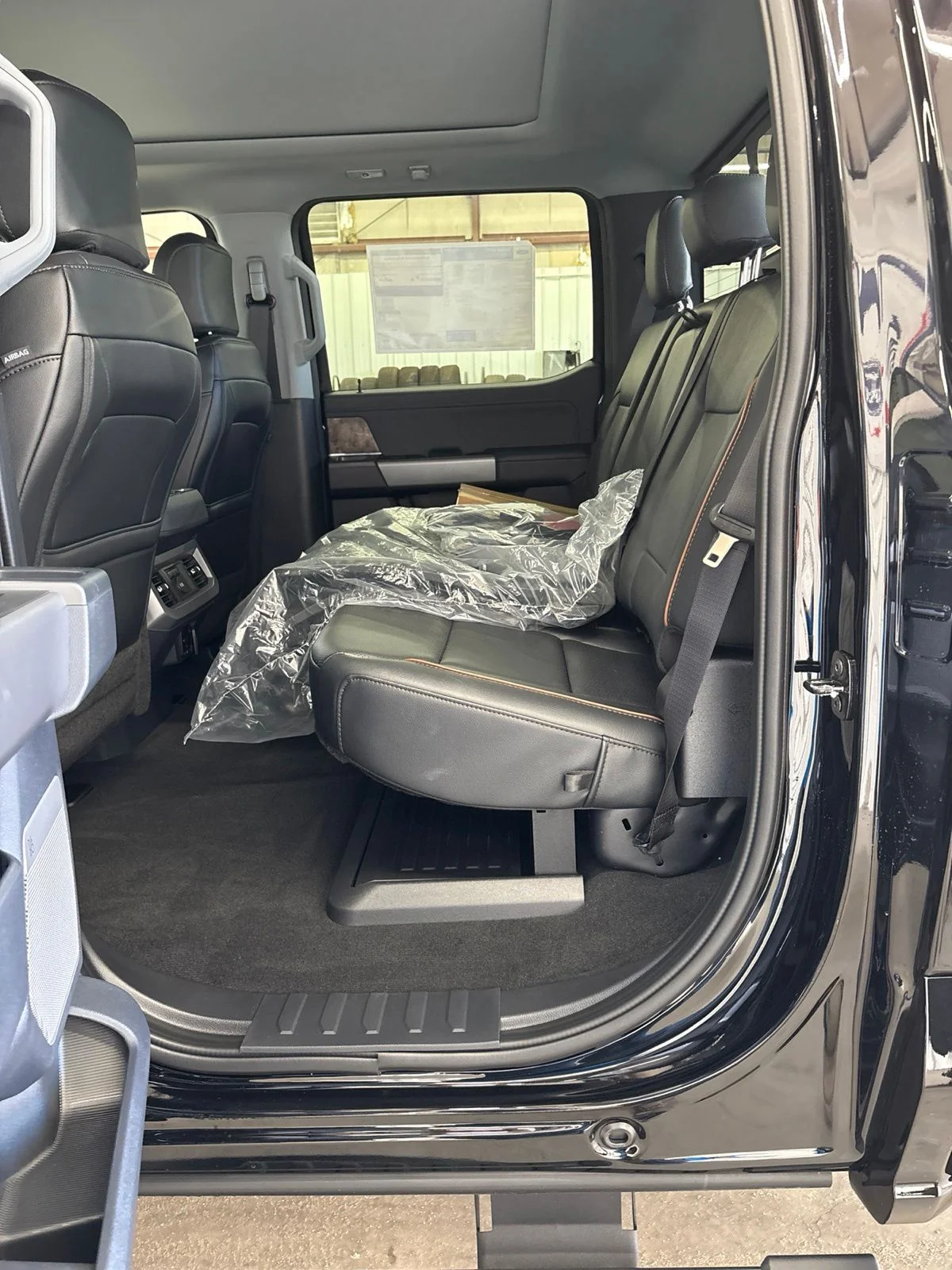 New 2026 Agate Black Metallic Ford F-350® Lariat® image 15