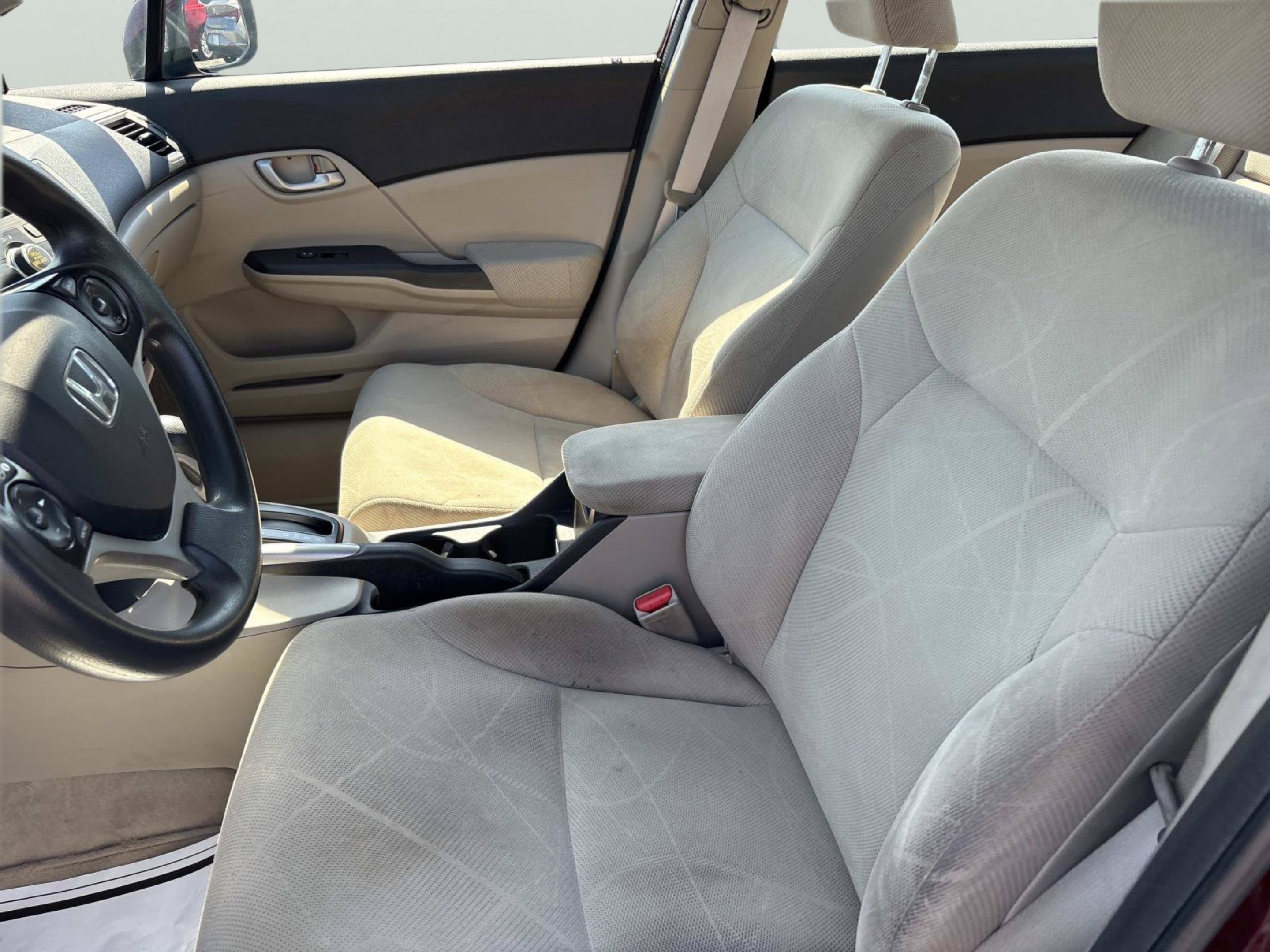 Used 2012 Rallye Red Honda LX image 21