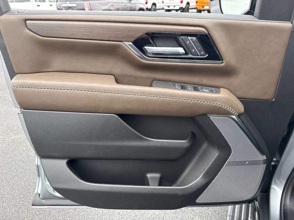 2026 GMC Yukon XL Denali Ultimate - Photo 15