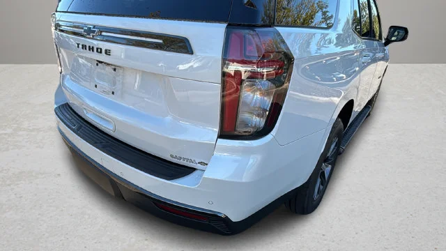 Used 2022 Beige Chevrolet Z71 image 37