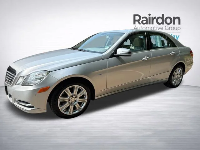 Used 2012 Quartz Blue Metallic Mercedes-Benz E 350 image 3