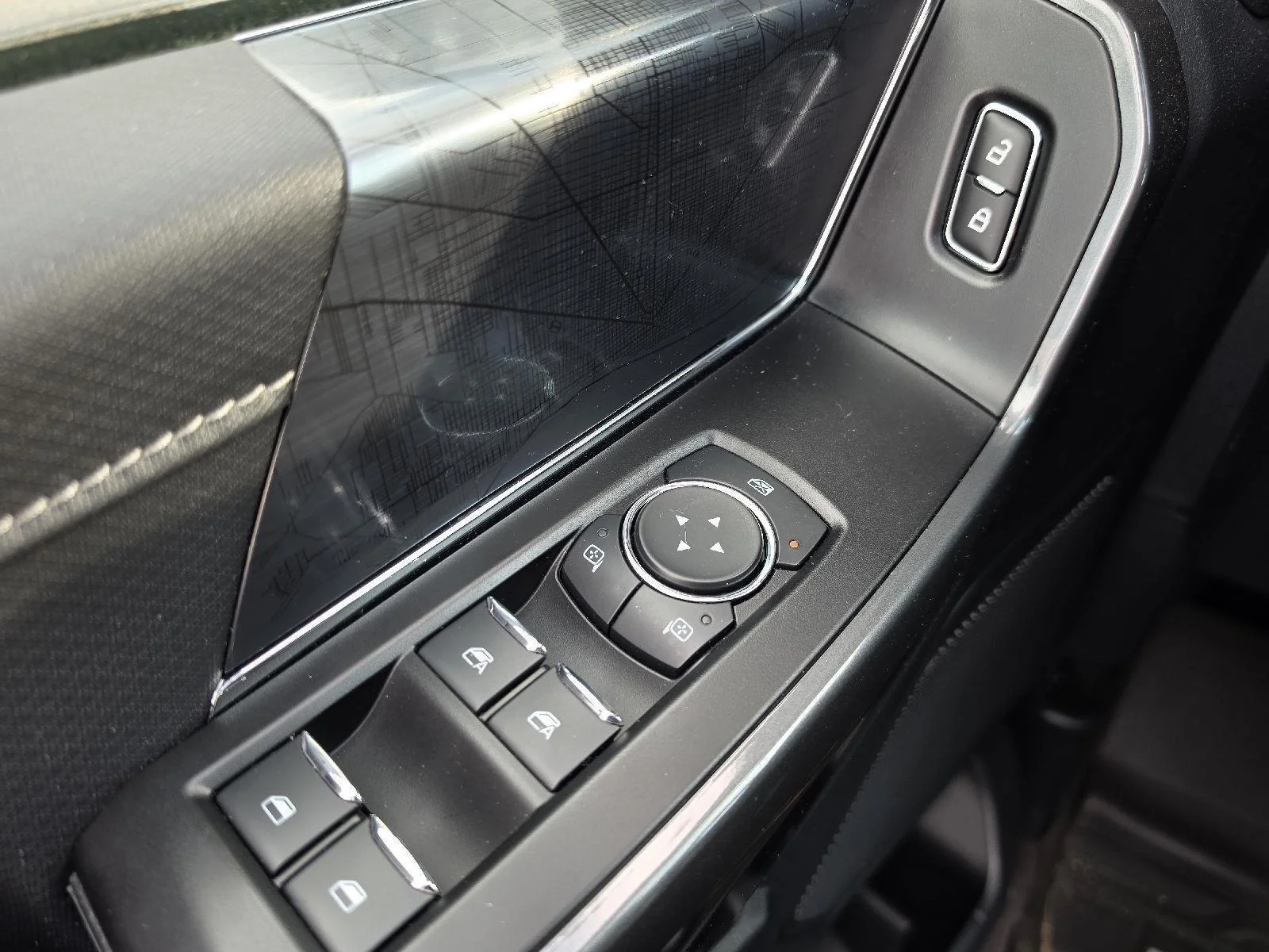 Used 2023 Oxford White Ford XLT image 24