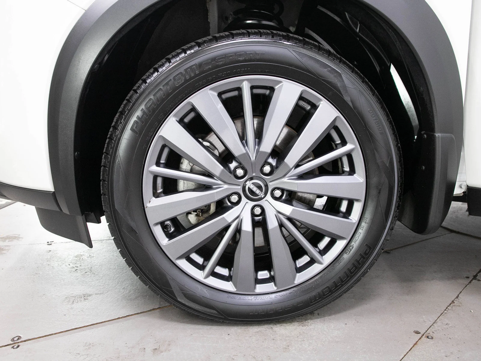 Used 2023 Pearl White Tricoat Nissan SL image 32
