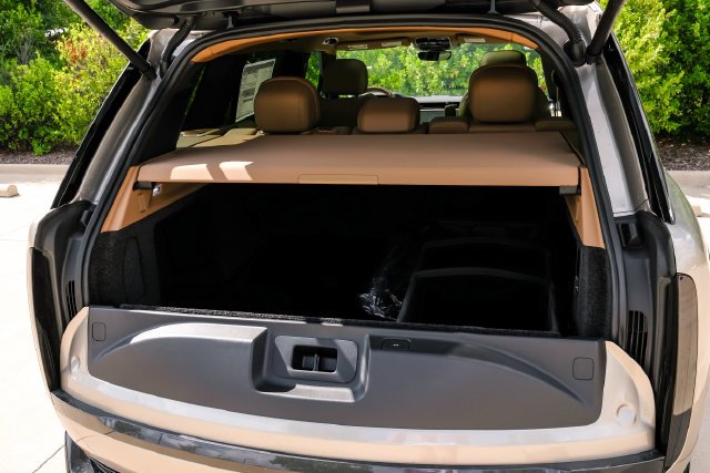 New 2027 Gold Land Rover SE image 69