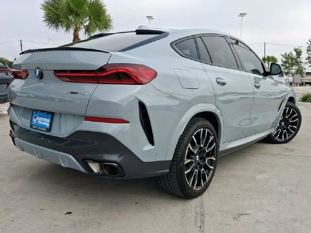 Used 2025 Gray BMW xDrive40i image 7
