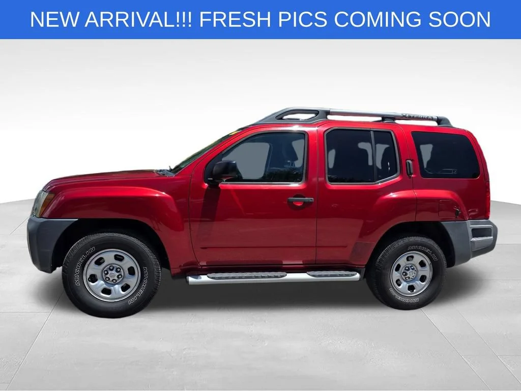 Used 2015 Red Nissan X image 3
