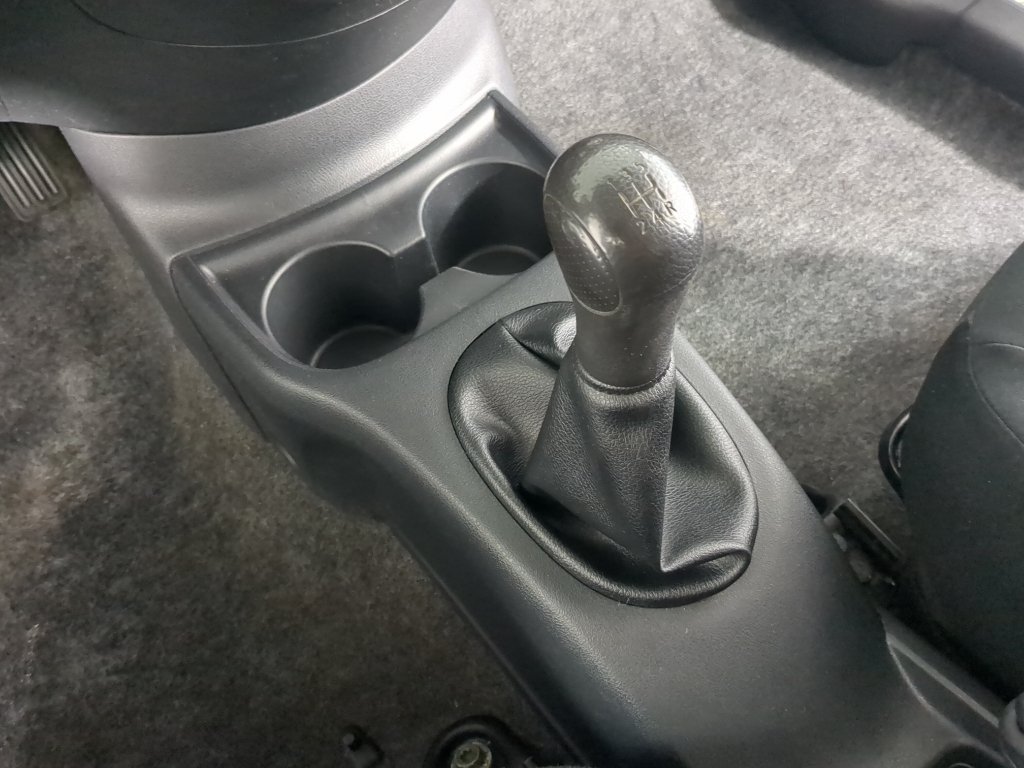 Used 2014 Magnetic Gray Nissan S image 24