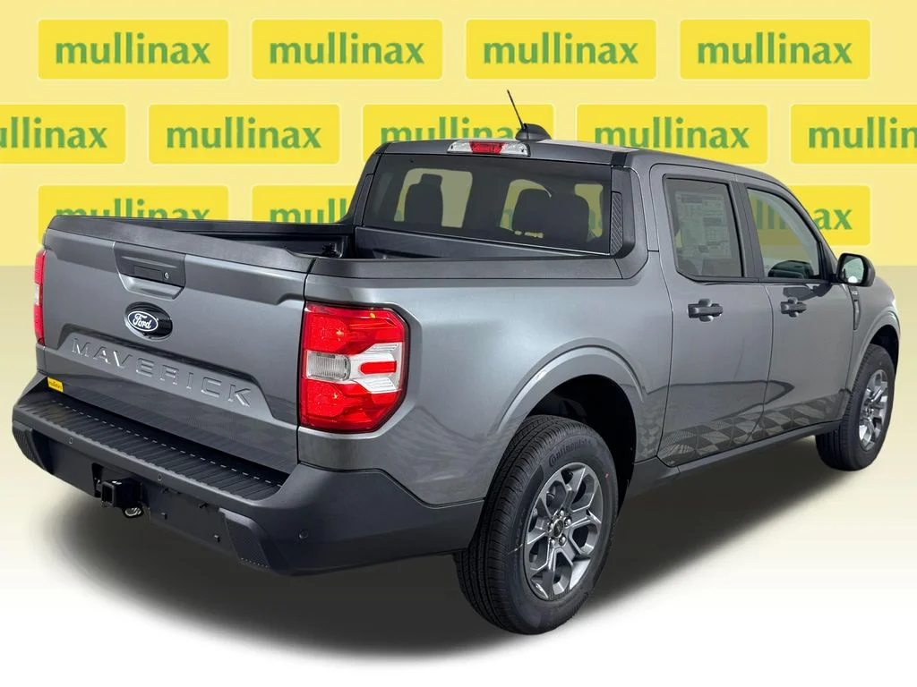New 2026 Gray Ford XLT image 18