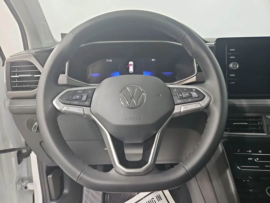 Used 2026 White Volkswagen 1.5T SE Black image 14