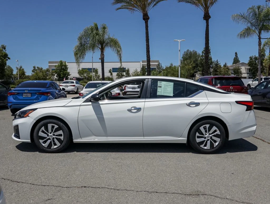 Used 2024 White Nissan 2.5 S image 6