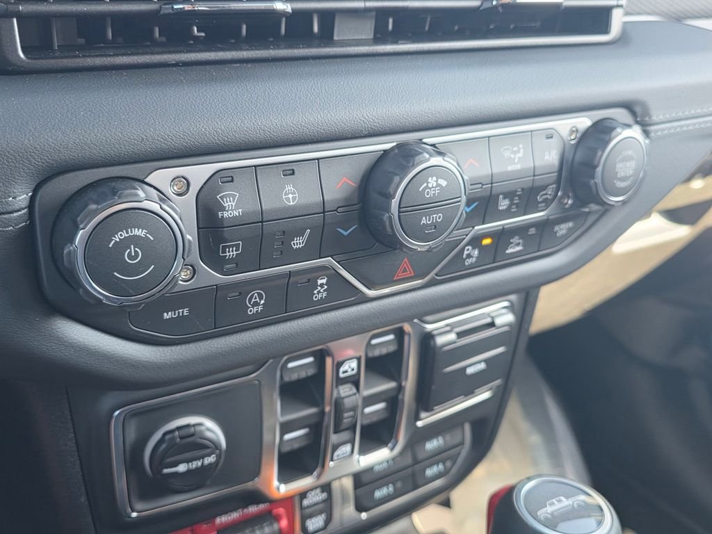 New 2026 Hydro Blue Pearlcoat Jeep Rubicon X image 17