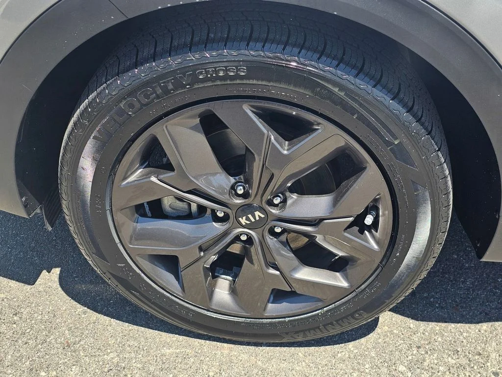 Used 2020 Gray Kia S image 9