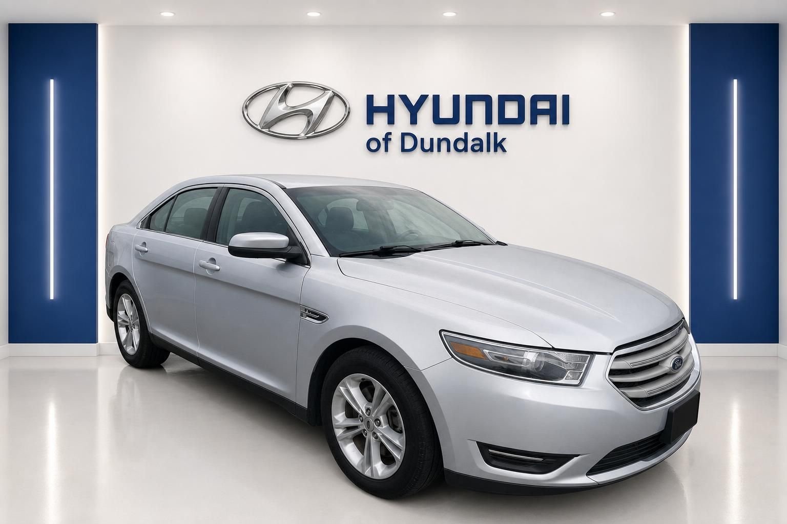 2017 Ford Taurus SEL FWD photo
