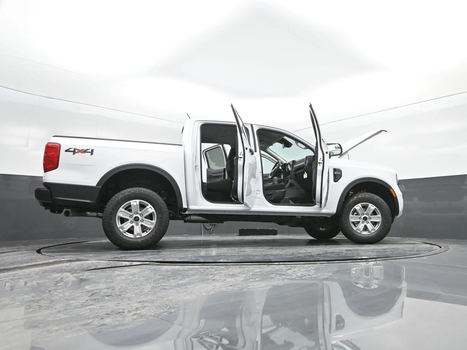 New 2025 Oxford White Ford XL image 46