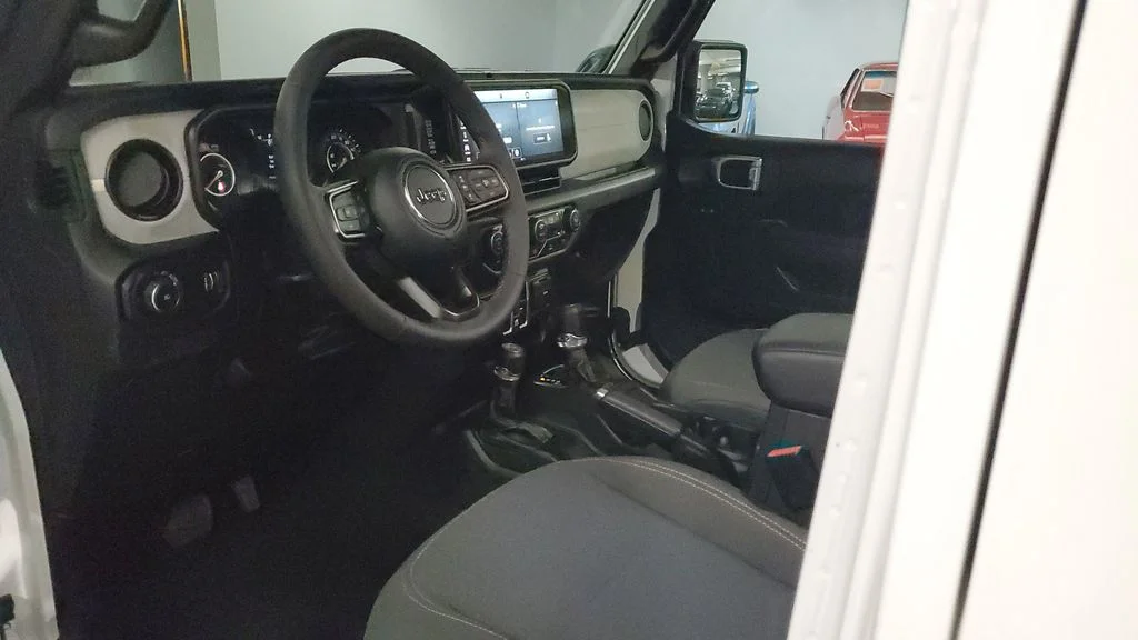Used 2026 White Jeep Sport S image 19