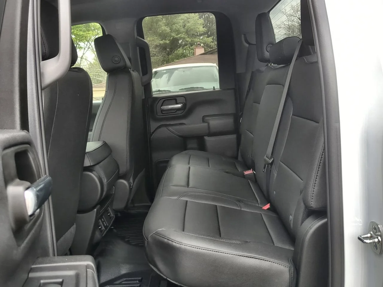 New 2025 Summit White GMC Pro image 23