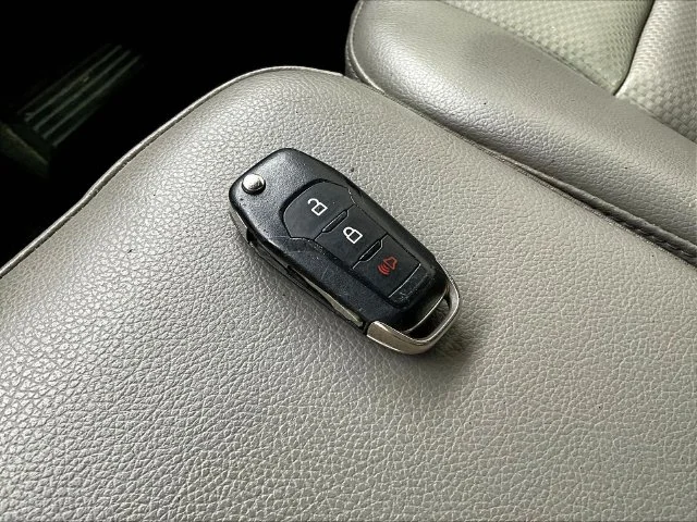 Used 2022 White Ford XL image 33