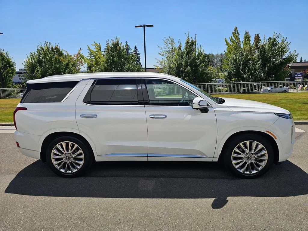 Used 2020 White Hyundai Limited image 6
