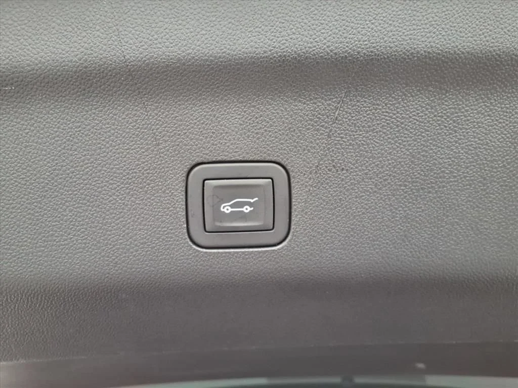 Used 2026 Volcanic Red Tintcoat GMC Denali image 22