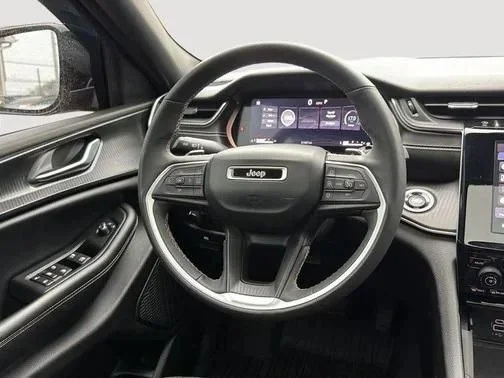 Used 2023 Diamond Black Jeep Altitude X image 11