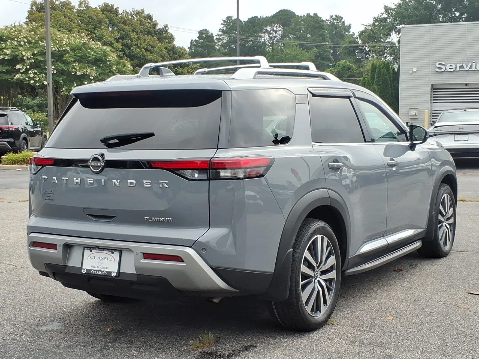 Used 2022 Boulder Gray Pearl Nissan Platinum image 7