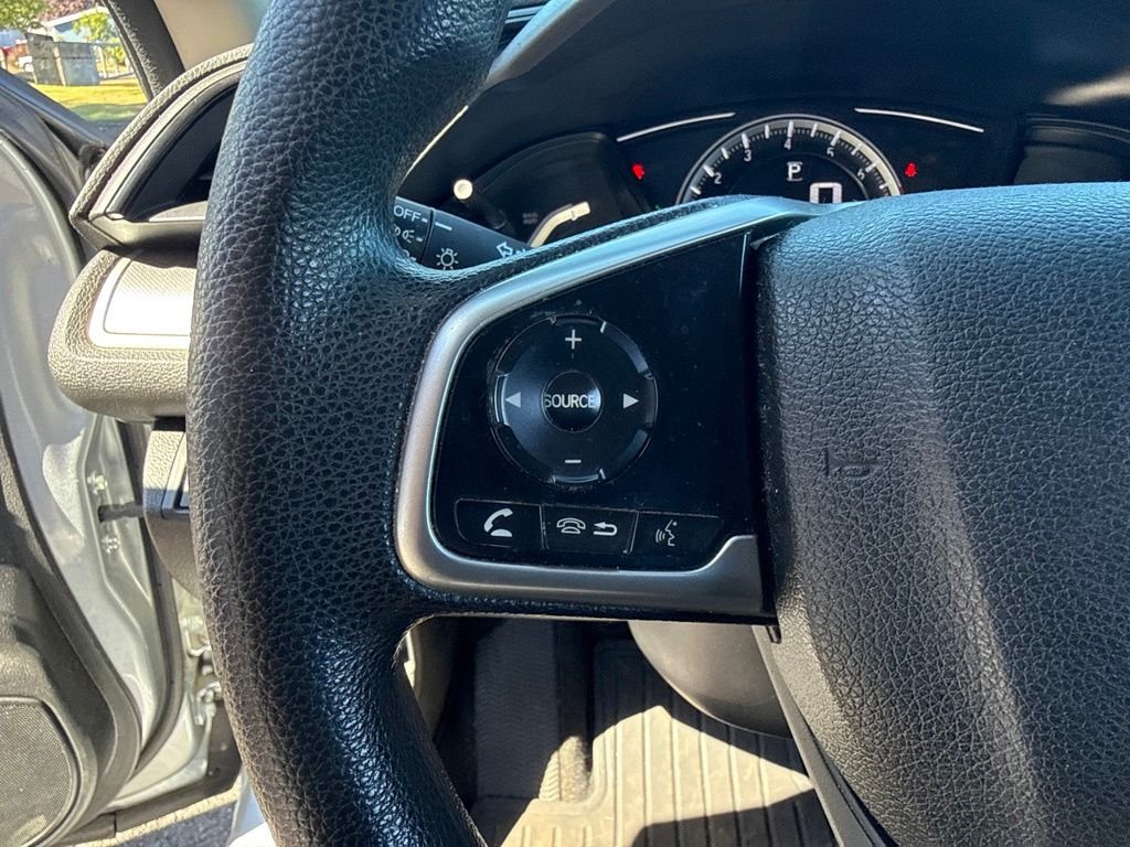 Used 2018 Lunar Silver Metallic Honda LX image 11