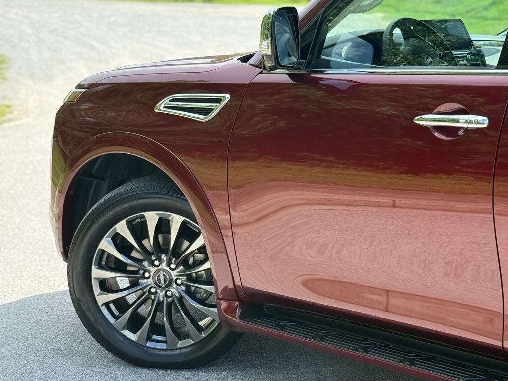 Used 2024 Red Nissan Platinum image 9