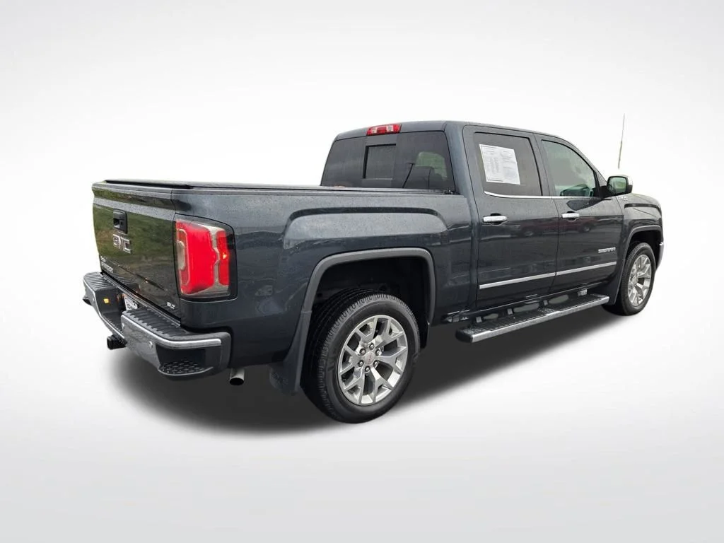 Used 2018 Gray GMC SLT image 3