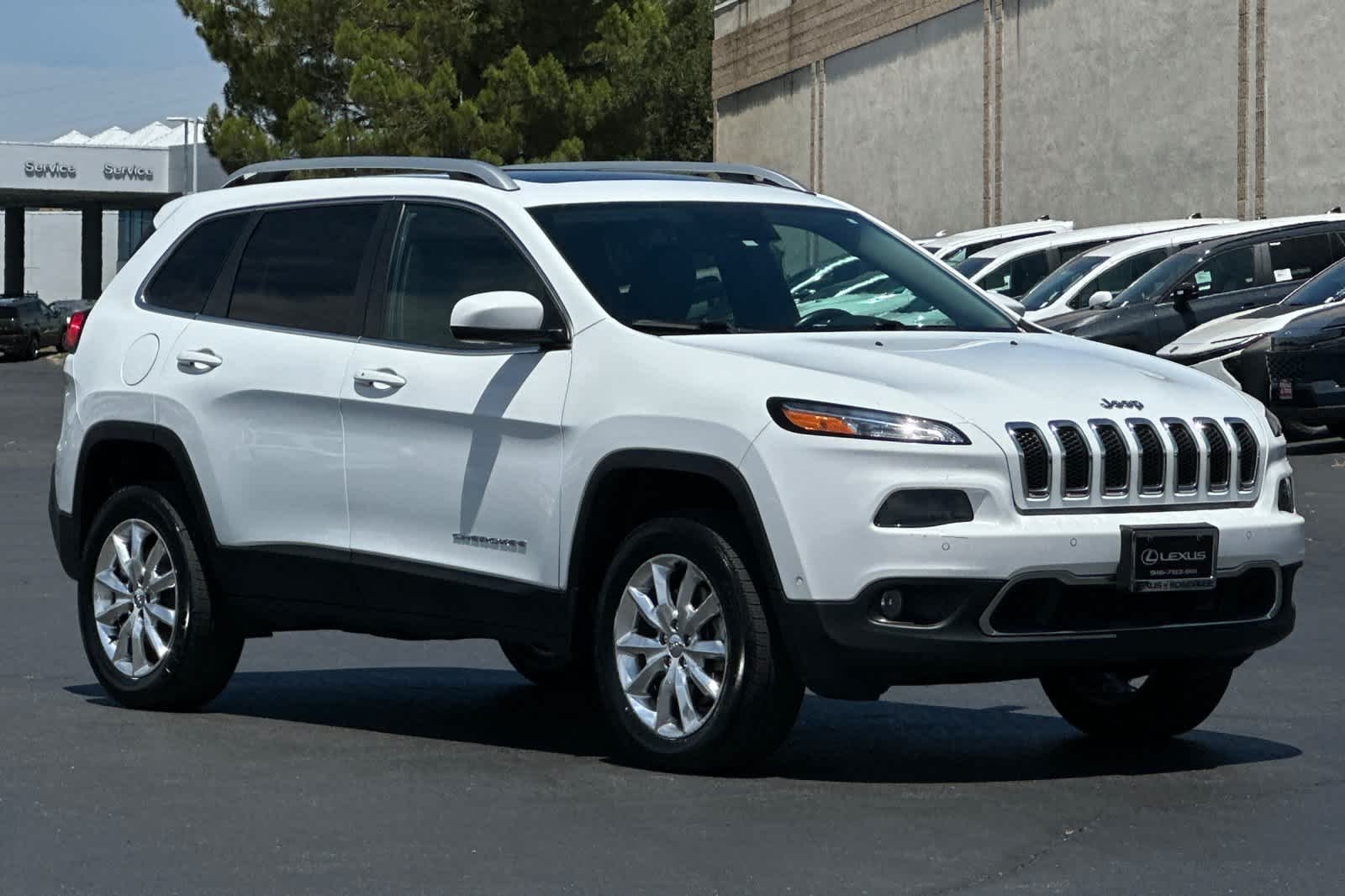 Used 2016 Bright White Clearcoat Jeep Limited image 5