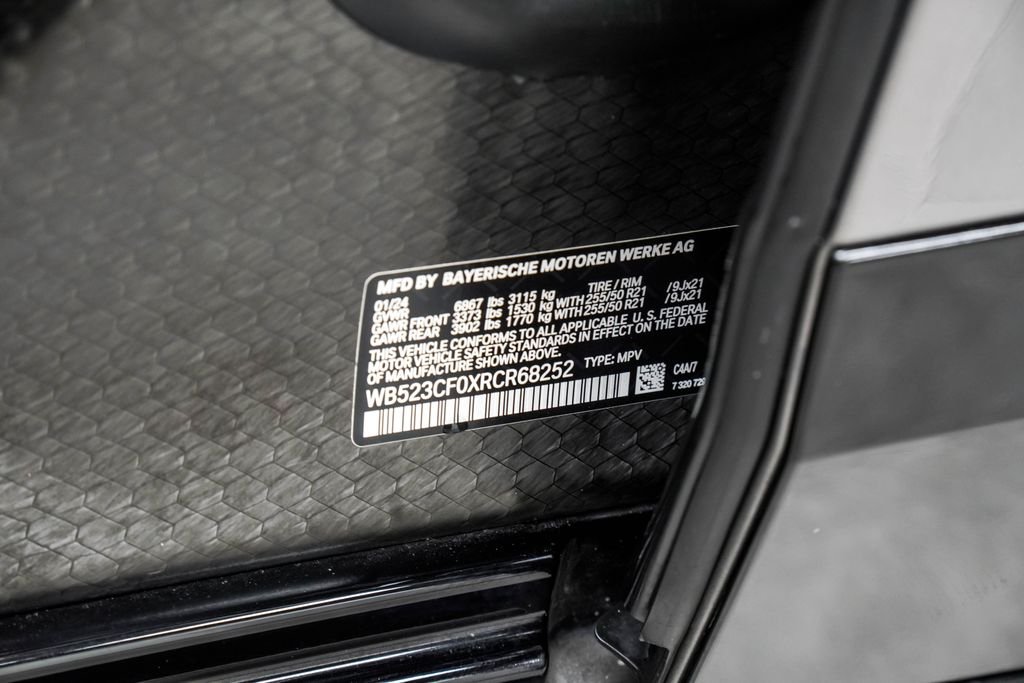 Used 2024 Gray BMW xDrive50 image 48