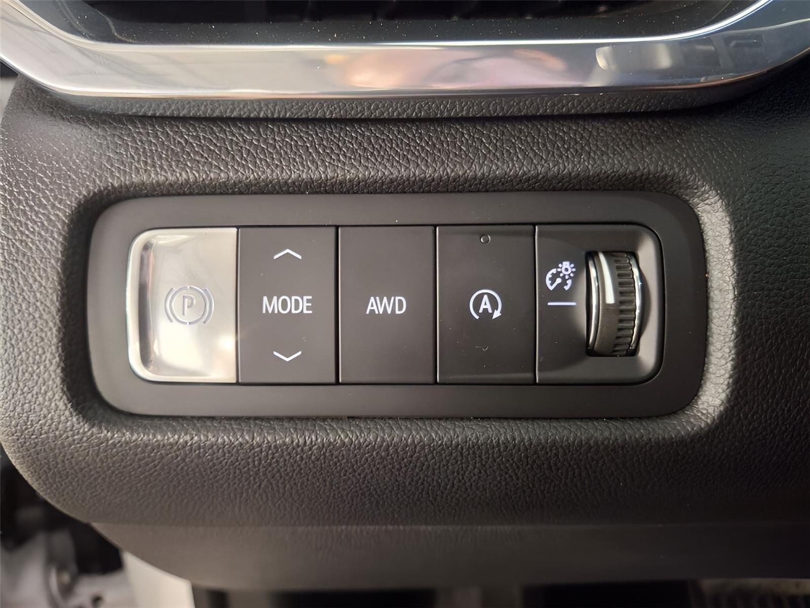 Used 2026 Summit White GMC AWD Elevation image 26