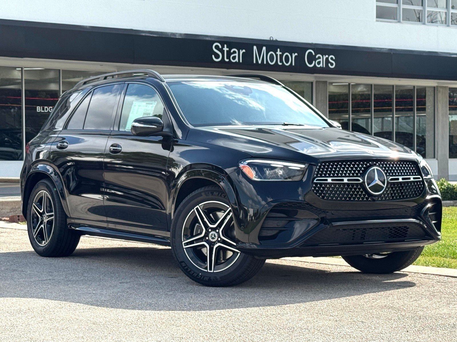 New 2026 Obsidian Black Metallic Mercedes-Benz GLE 350 image 1