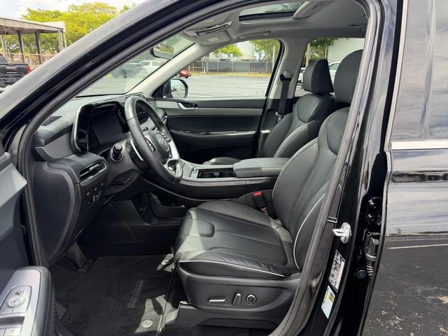Used 2023 Black Hyundai XRT image 10
