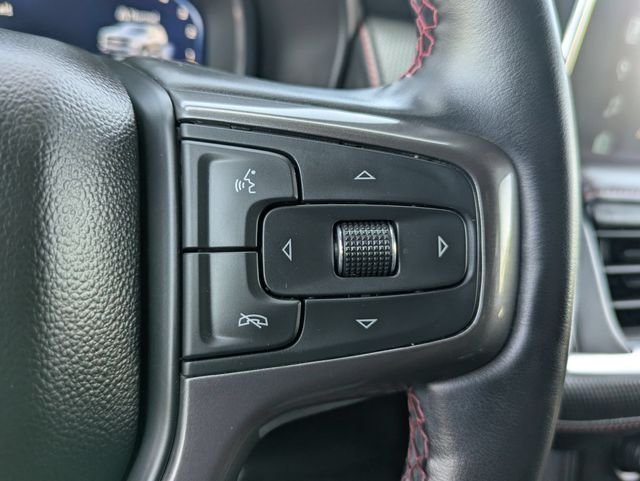Used 2023 Pearl Chevrolet RST image 11