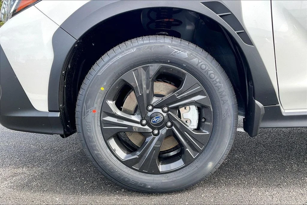 New 2026 CRYSTAL WHITE PEARL Subaru Base image 12
