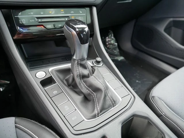 New 2026 White Volkswagen 1.5T SE image 9