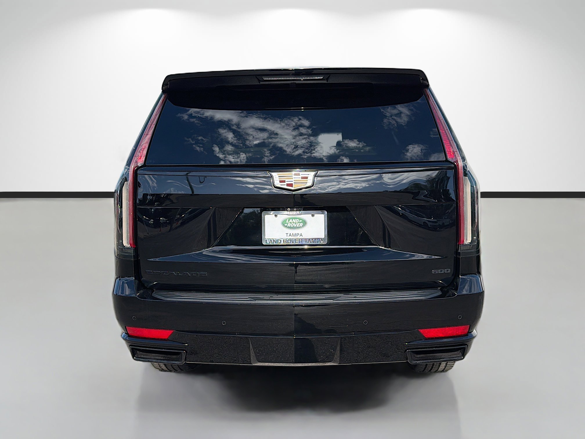 Used 2022 Black Raven Cadillac Sport Platinum image 4
