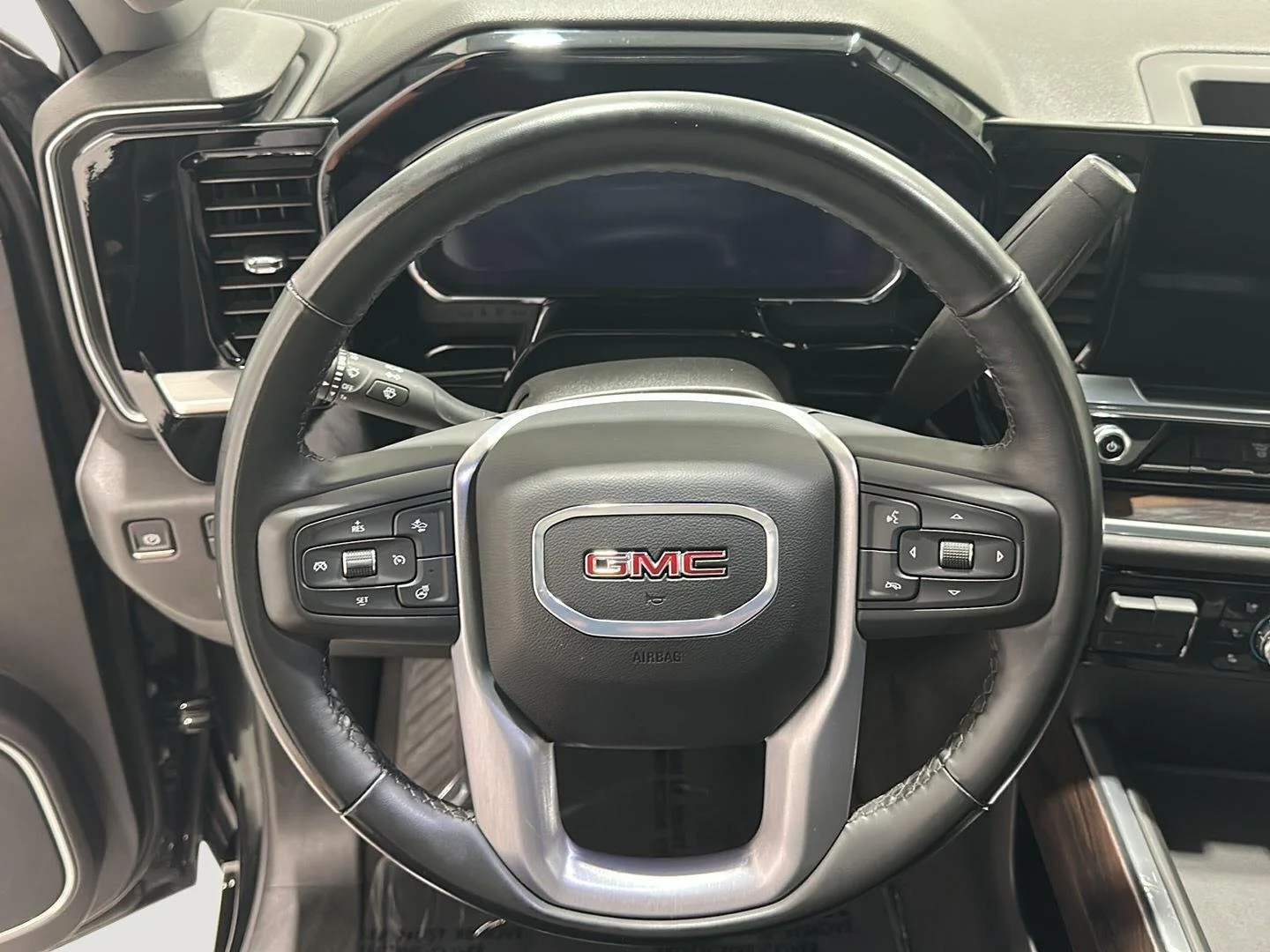 Used 2026 Onyx Black GMC SLT image 9