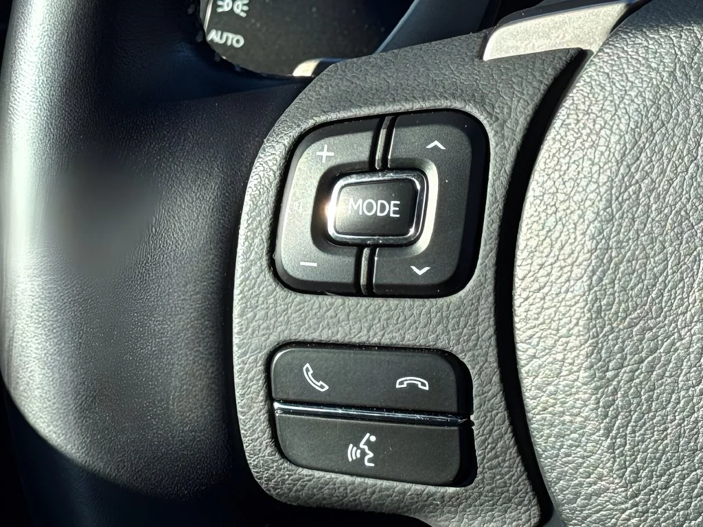 Used 2020 White Lexus 300 image 15