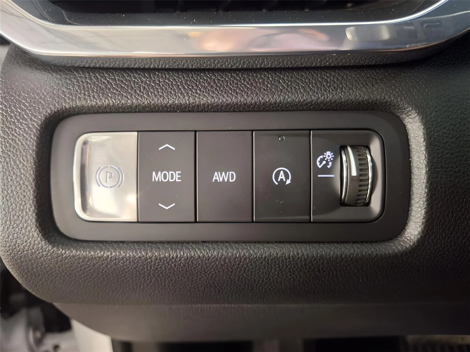Used 2026 Summit White GMC AWD Elevation image 26