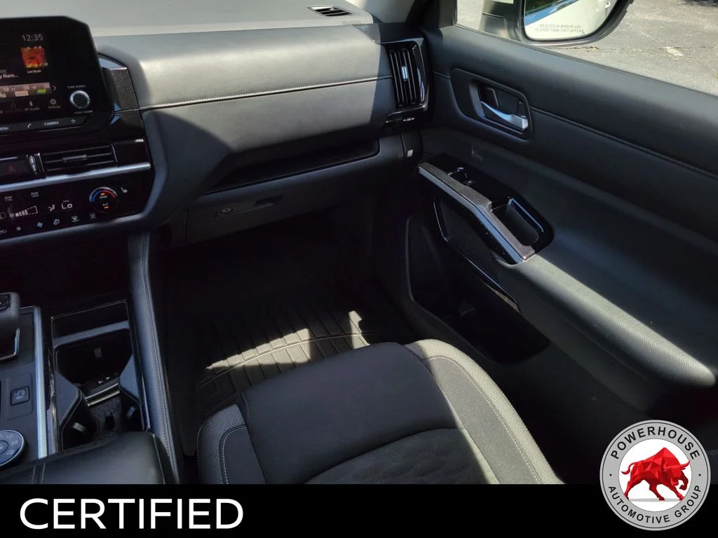 Used 2022 White Nissan SV image 20