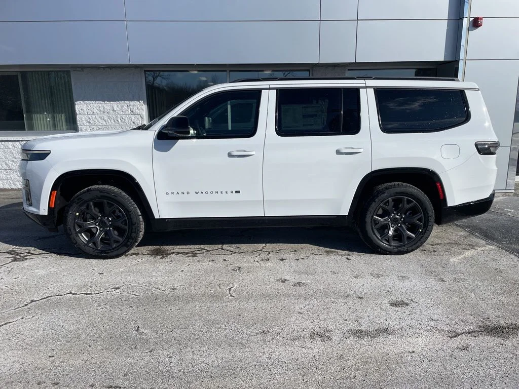 New 2026 Bright White Clear-Coat Exterior Paint Jeep Limited Altitude image 2