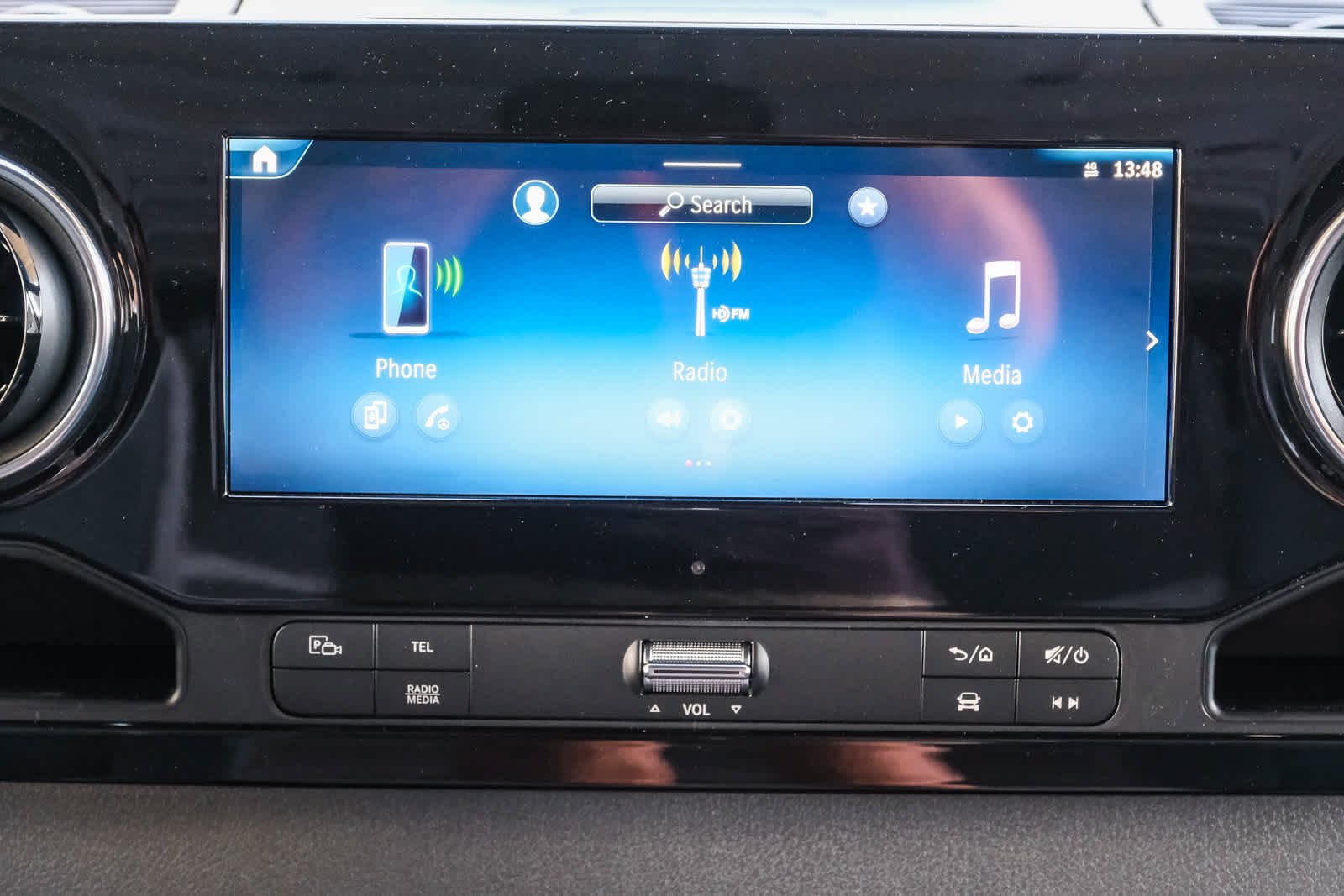 New 2026 Arctic+White Mercedes-Benz Cargo 144 WB  RWD 2.0L I4 Diesel Turbocharged High image 17