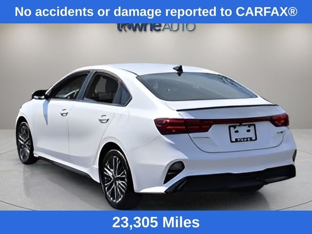 Used 2024 White Kia GT-Line image 3