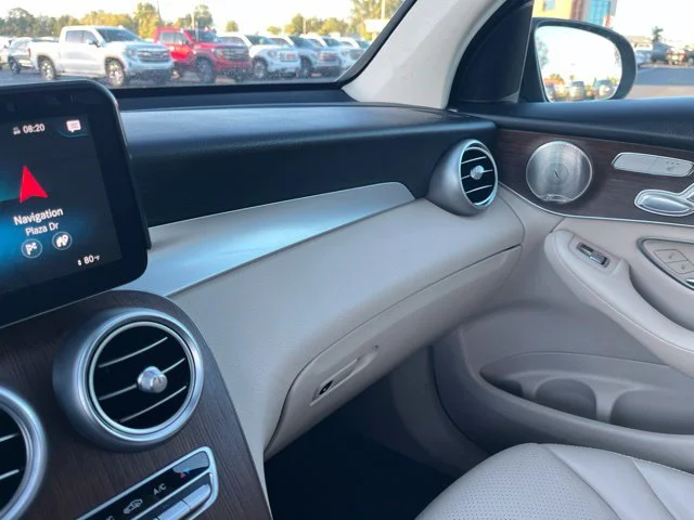 Used 2021 Blue Mercedes-Benz GLC 300 image 28