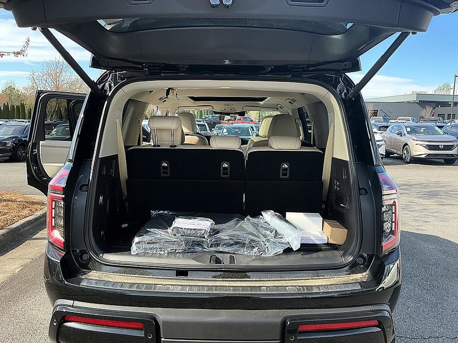 2026 Nissan Armada Platinum - Photo 25