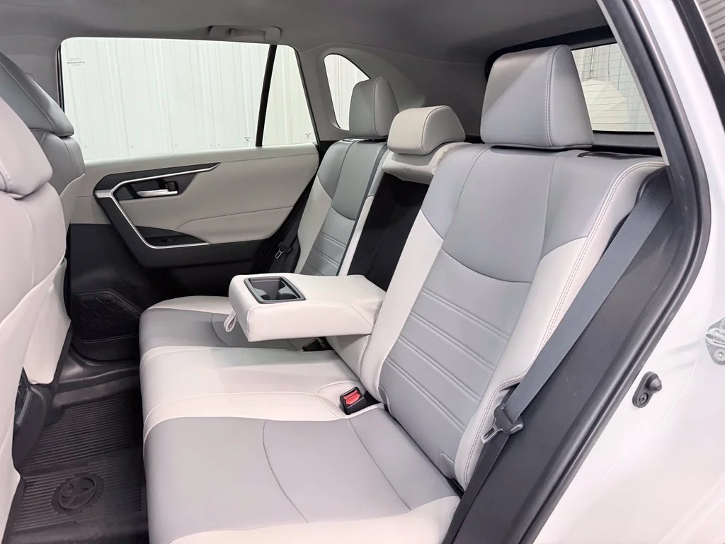 Used 2023 Beige Toyota XLE Premium image 28