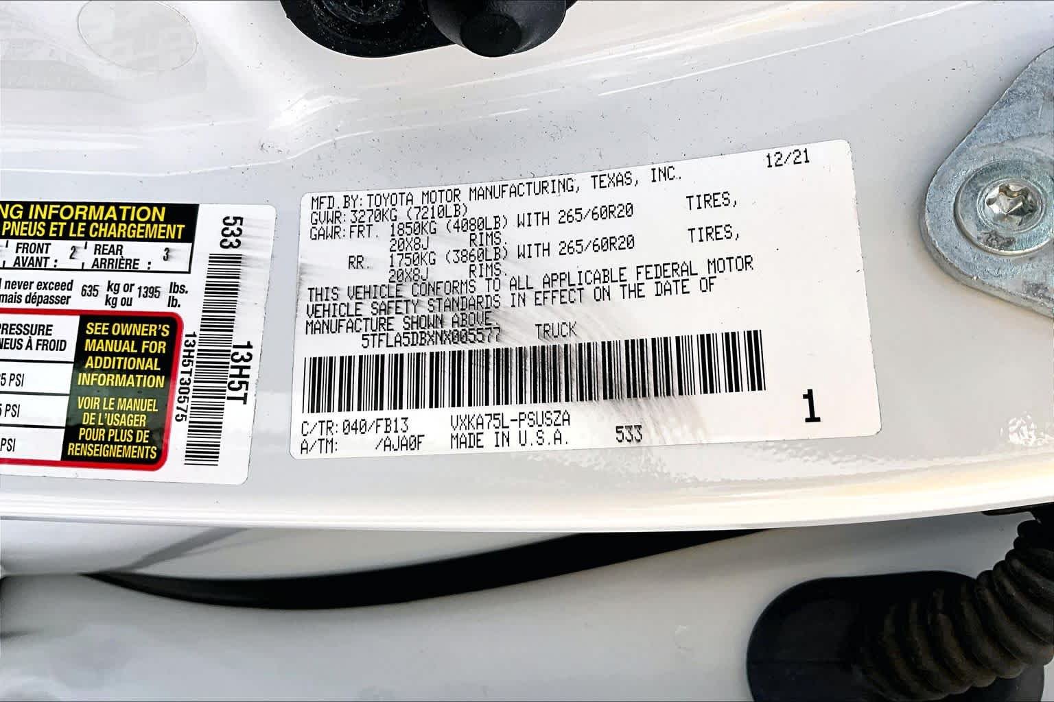 Used 2022 White Toyota SR5 image 33