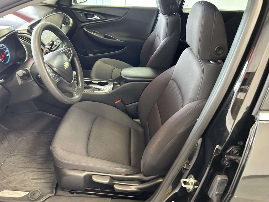 Used 2022 Black Chevrolet LS image 14