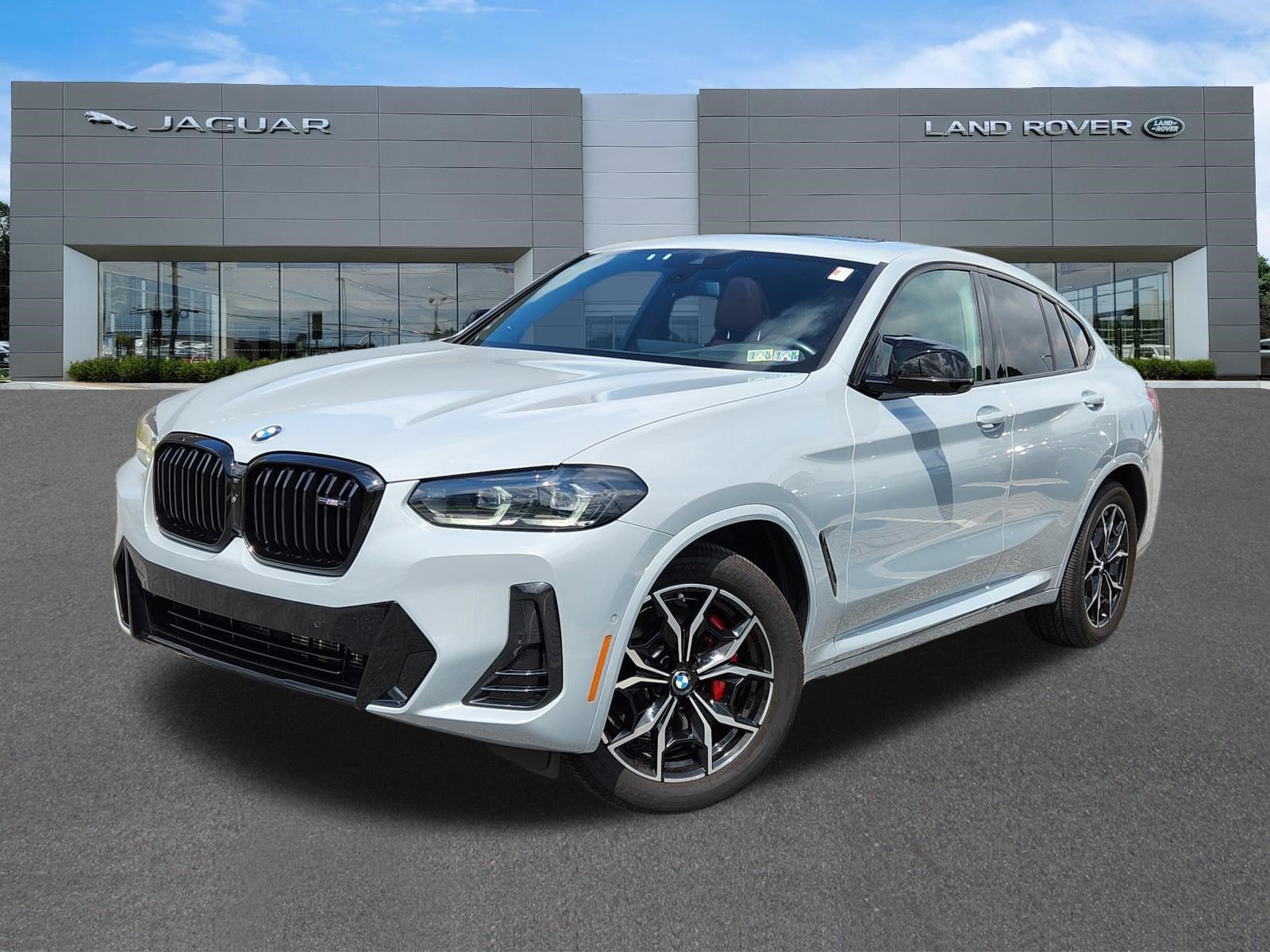 Used 2024  BMW  image 1